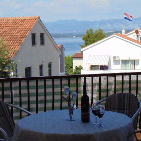 Apartment Mia Malinska Eksteriør bilde