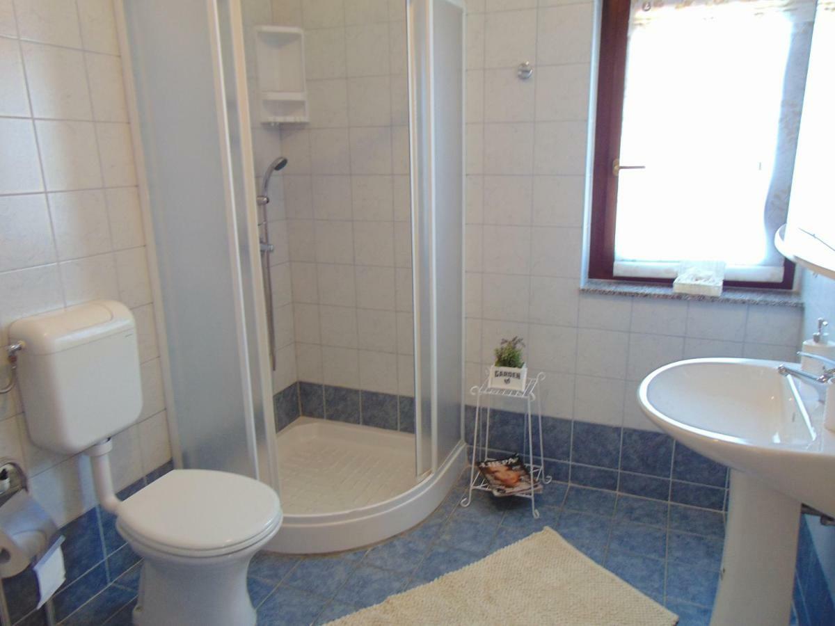 Apartment Mia Malinska Eksteriør bilde